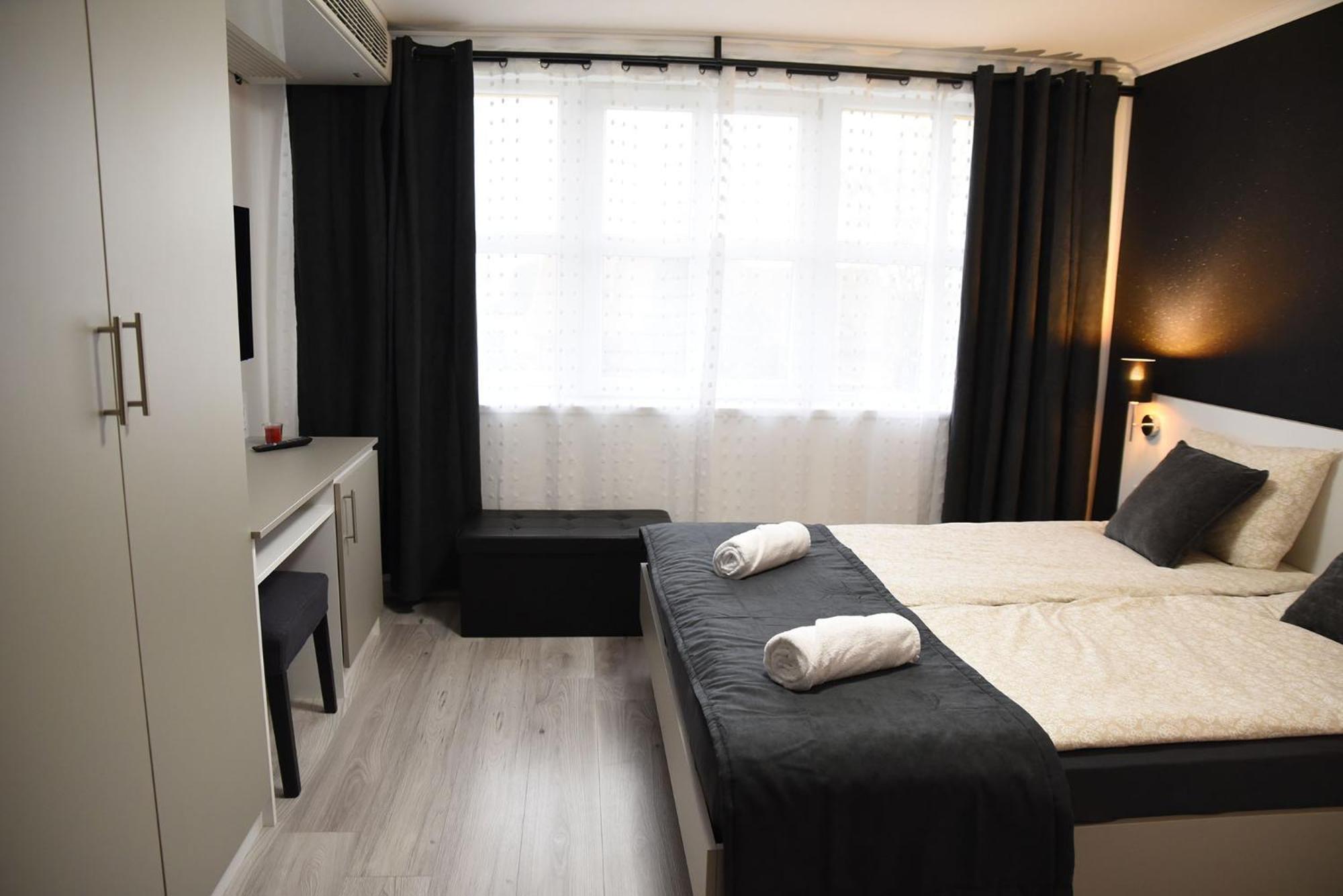 Vi-Li Panzio Bed & Breakfast Maklar ภายนอก รูปภาพ